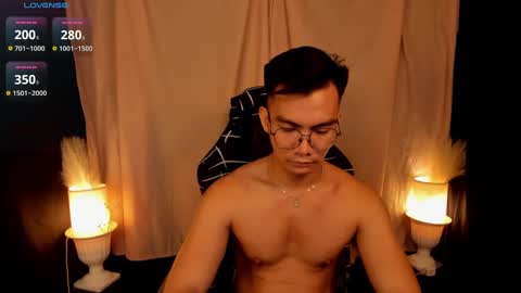 Snapshot of 000batman000 chatting on February 17, 2025, 3:36 am Bruce online show from February 17, 2025, 3:36 am