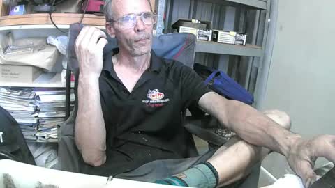 04oldskool online show from December 9, 2024, 6:01 am