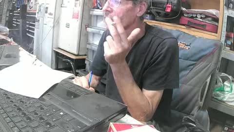 04oldskool online show from January 2, 2025, 2:33 am