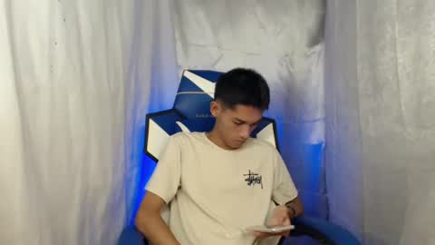 Snapshot of 0cir_asiansatisfy chatting on May 31, 2026, 7:37 pm RICK online show from May 31, 2026, 7:37 pm