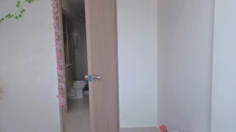 Snapshot of 0ne_of_0ne chatting on October 31, 2025, 3:13 pm Steven e online show from October 31, 2025, 3:13 pm