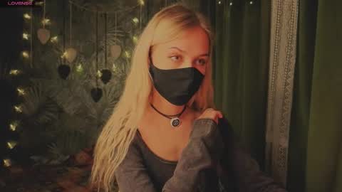 0ophelia online show from February 7, 2026, 10:35 pm