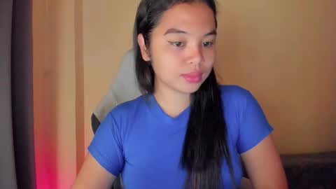 Snapshot of 0wwlo0k chatting on October 15, 2025, 5:40 am 0wwlo0k online show from October 15, 2025, 5:40 am