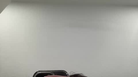 10incheslong123 online show from January 29, 2025, 2:09 am