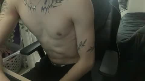 Snapshot of 10incock18 chatting on February 2, 2026, 8:18 pm 10incock18 online show from February 2, 2026, 8:18 pm