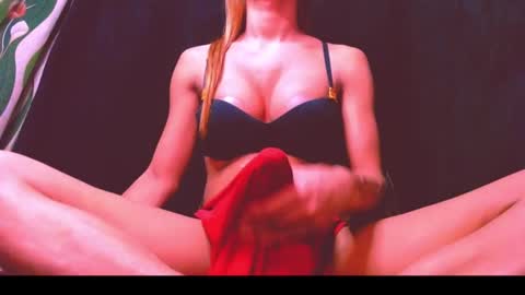 Snapshot of 11inchmistressxxlyka chatting on February 4, 2025, 4:29 pm CALL ME BABY online show from February 4, 2025, 4:29 pm