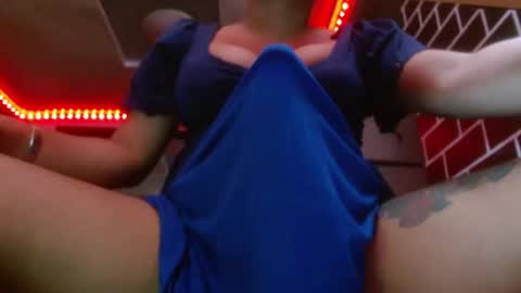 Snapshot of 11inchmonstercock4u chatting on December 12, 2024, 2:48 am i am trixie im Your Selfsucking Mistress online show from December 12, 2024, 2:48 am