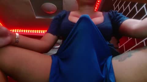 Snapshot of 11inchmonstercock4u chatting on December 13, 2024, 3:38 am i am trixie im Your Selfsucking Mistress online show from December 13, 2024, 3:38 am