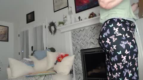 Snapshot of 11willowandjohn11 chatting on October 26, 2025, 12:11 pm Aurora Willows online show from October 26, 2025, 12:11 pm