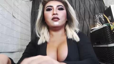 sexy kia online show from October 11, 2025, 1:27 am