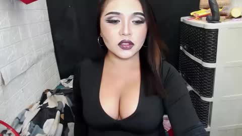 sexy kia online show from February 4, 2026, 7:09 pm