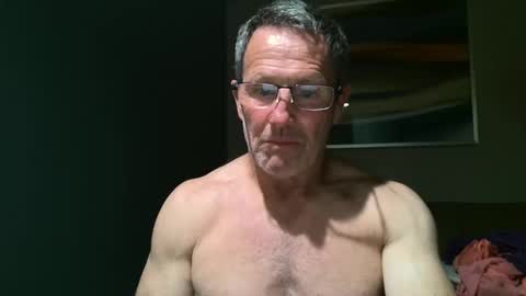 13glanmorfa online show from February 16, 2025, 4:53 am