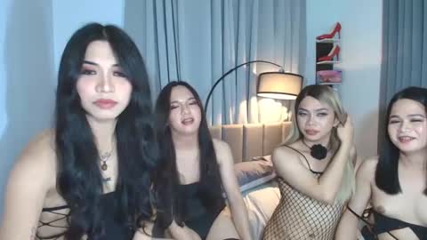 Snapshot of 13incmassivecockforyou chatting on March 9, 2025, 4:22 pm hi im ashley follow me do not forget to put thumb up bb online show from March 9, 2025, 4:22 pm