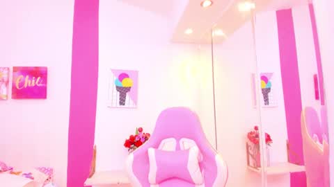 Snapshot of 15_scarlette chatting on December 17, 2024, 3:39 am Scarlette online show from December 17, 2024, 3:39 am