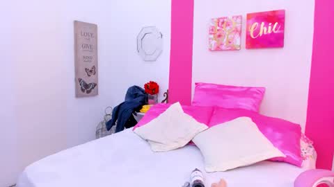 Snapshot of 15_scarlette chatting on December 21, 2024, 7:13 am Scarlette online show from December 21, 2024, 7:13 am