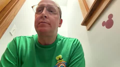 Snapshot of 16510 chatting on April 16, 2026, 3:46 pm 16510 online show from April 16, 2026, 3:46 pm