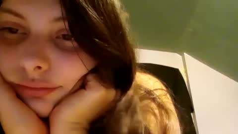 18andInoccent online show from September 26, 2025, 5:33 am