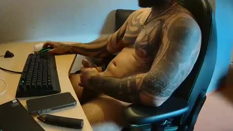 19andre90 online show from September 14, 2025, 11:42 am