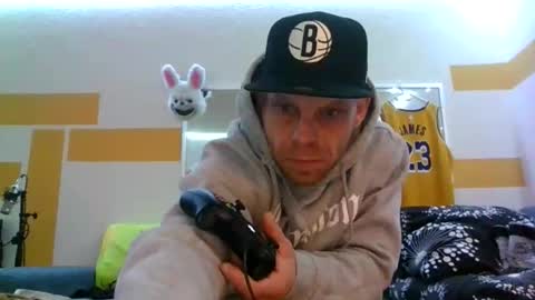 19banger85 online show from November 8, 2025, 1:11 pm