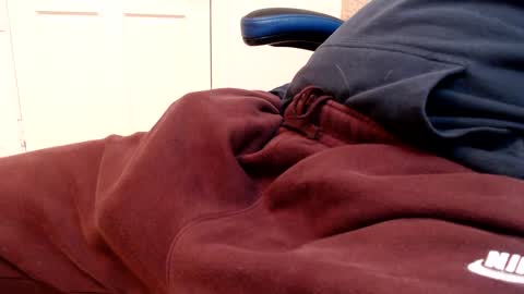 i erupt if you suck ur nipples 4 me and look at the camera while watching me online show from February 25, 2025, 2:33 pm