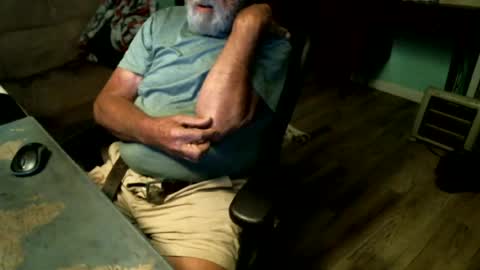 Snapshot of 1handyanddee chatting on August 8, 2026, 1:41 am 1handyanddee online show from August 8, 2026, 1:41 am