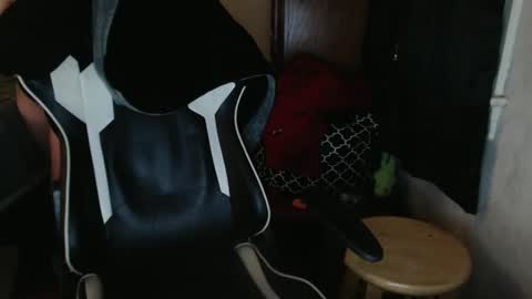 1hotcouple2c online show from January 1, 2025, 1:37 pm