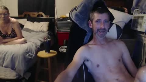 1hotcouple2c online show from November 8, 2025, 12:11 am