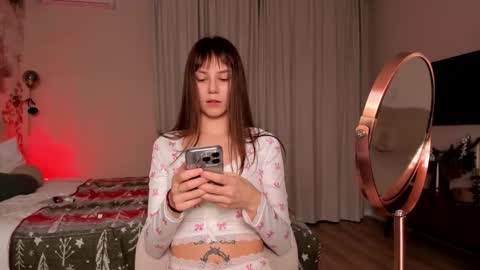 Lily 3 online show from January 16, 2026, 7:29 pm