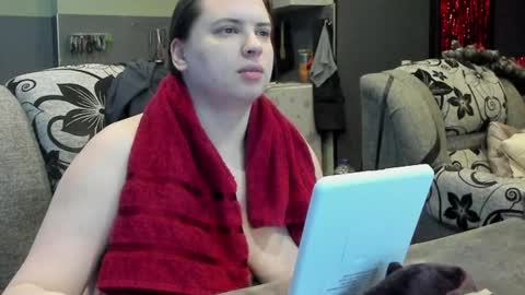 1LINDSEY1 online show from December 15, 2024, 11:42 pm