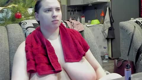 1LINDSEY1 online show from December 27, 2024, 5:16 pm