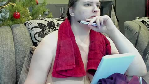 1LINDSEY1 online show from December 29, 2024, 11:18 am