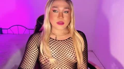 1lovelymess online show from October 17, 2025, 3:10 am