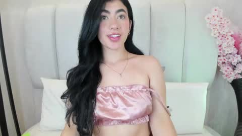 Snapshot of 1m_emily chatting on April 27, 2026, 9:46 pm . online show from April 27, 2026, 9:46 pm