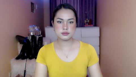 1miracle_tranny online show from July 16, 2026, 5:57 am