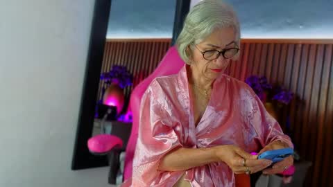 Miss Monserrate online show from April 6, 2026, 1:12 pm