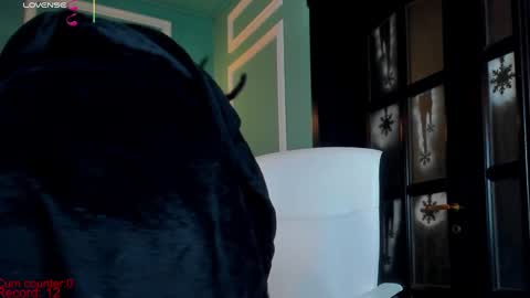 Moona  online show from January 19, 2025, 6:21 pm