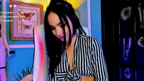 Moona  online show from February 7, 2025, 8:53 pm