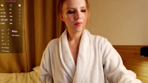 VICTORIA online show from October 25, 2025, 1:13 am