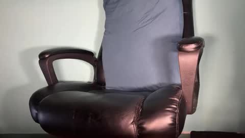 2001cashking online show from October 30, 2025, 7:43 am