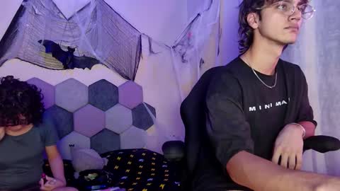 2006_tgn online show from November 3, 2025, 12:39 pm