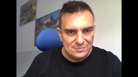 2025eyesforyou online show from December 15, 2024, 11:23 am