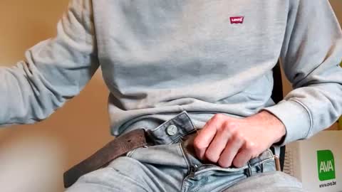 22_acacia_avenue online show from February 15, 2026, 1:09 pm