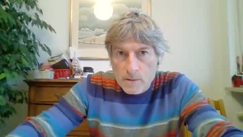 Snapshot of 22esserre chatting on November 16, 2025, 1:17 pm 22esserre online show from November 16, 2025, 1:17 pm