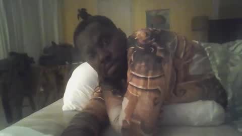 Snapshot of 242doggy242 chatting on November 16, 2025, 6:19 am 420 Bbc online show from November 16, 2025, 6:19 am