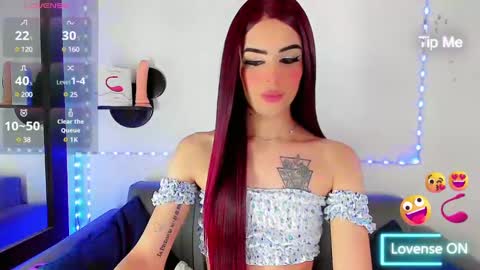 IVANA SICONYKS online show from February 18, 2025, 8:03 pm