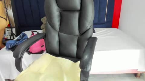 Isabella online show from February 12, 2025, 2:10 pm