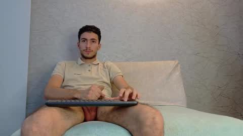 2alexoconor online show from November 29, 2025, 8:12 pm