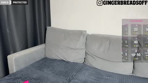 Snapshot of 2ginger_breads chatting on November 7, 2025, 6:19 pm Kristina Artur online show from November 7, 2025, 6:19 pm