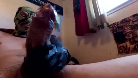 Snapshot of 2handfulsforyou chatting on December 4, 2024, 9:24 pm 2Handfulsforyou online show from December 4, 2024, 9:24 pm