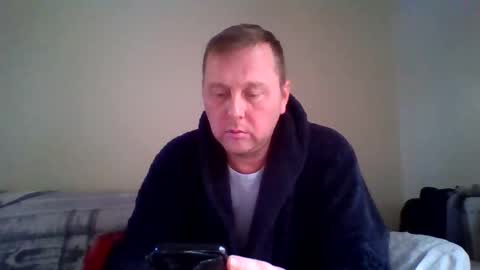 Snapshot of 2ndlipeater chatting on November 26, 2025, 9:10 am Girts online show from November 26, 2025, 9:10 am